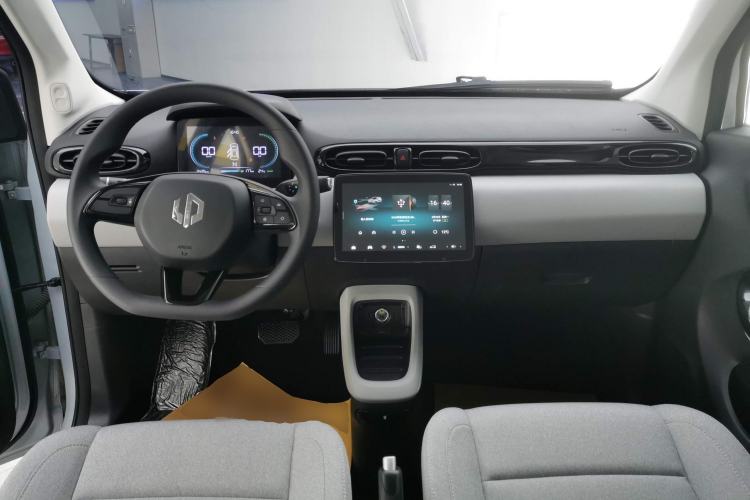 Used Leapmotor T03 2023 200 Lite Edition Center Console