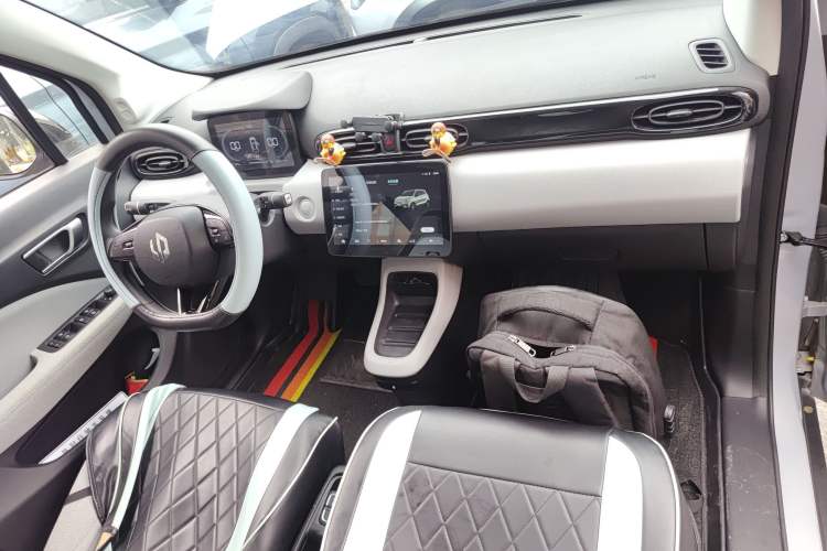 Used Leapmotor T03 2023 310 Lite Edition Center Console