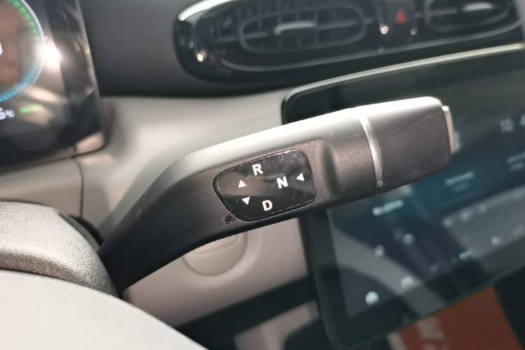 Used Leapmotor T03 2023 200 Lite Edition Gear Lever