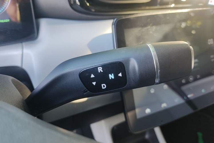 Used Leapmotor T03 2023 403 Lite Edition Gear Lever