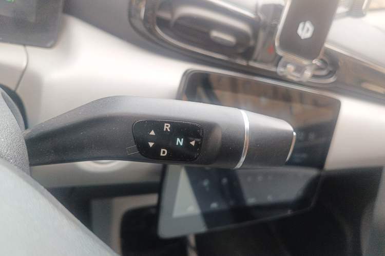 Used Leapmotor T03 2023 310 Lite Edition Gear Lever
