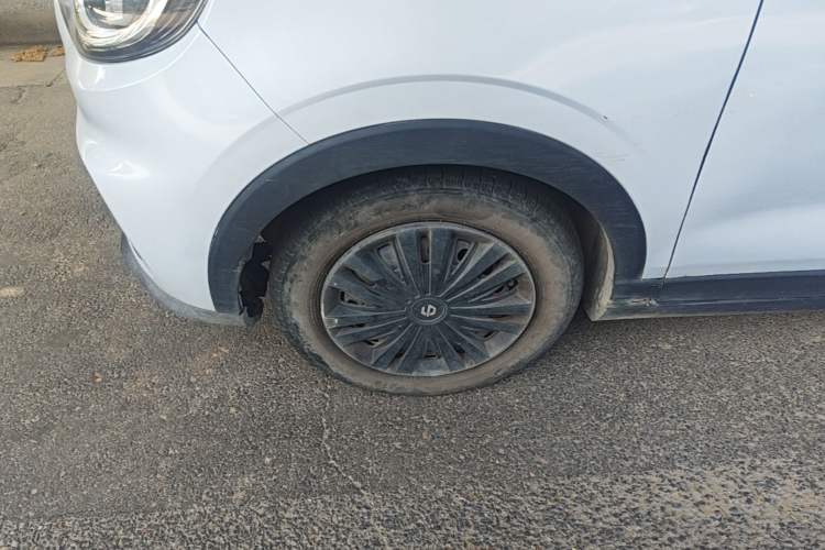 Used Leapmotor T03 2023 200 Lite Edition Left Front Wheel Hub