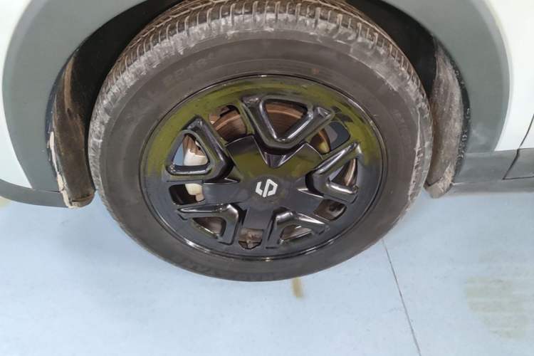 Used Leapmotor T03 2023 310 Lite Edition Left Front Wheel Hub