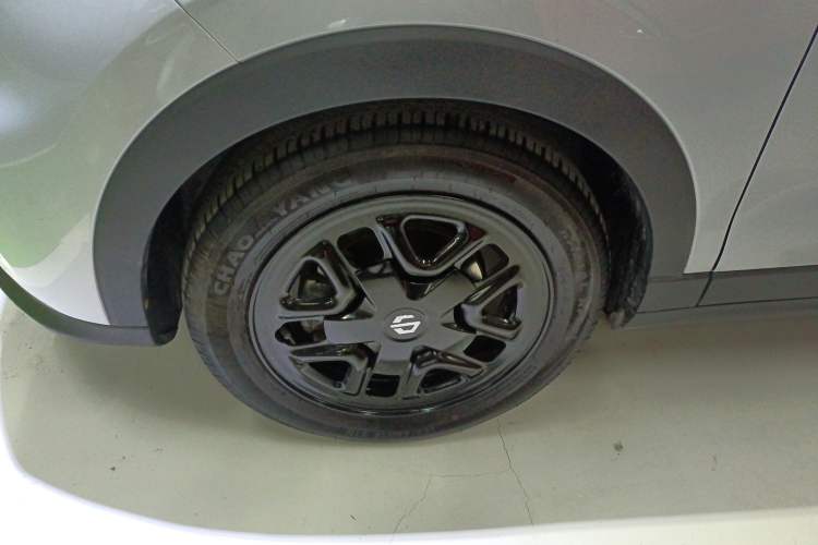Used Leapmotor T03 2023 310 Lite Edition Left Front Wheel Hub