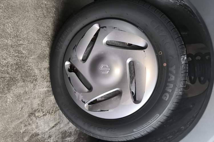 Used Leapmotor T03 2023 200 Lite Edition Left Front Wheel Hub
