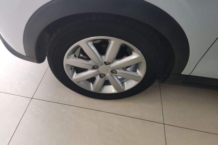 Used Leapmotor T03 2023 403 Lite Edition Left Front Wheel Hub