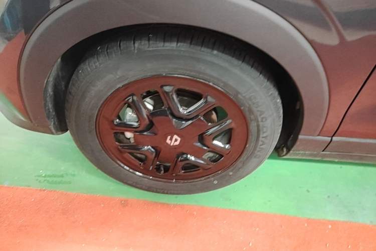 Used Leapmotor T03 2023 310 Lite Edition Left Front Wheel Hub