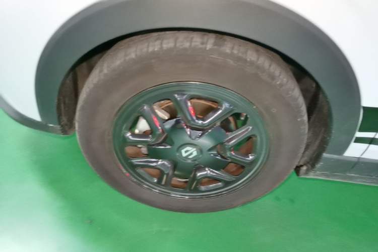 Used Leapmotor T03 2023 310 Lite Edition Left Front Wheel Hub
