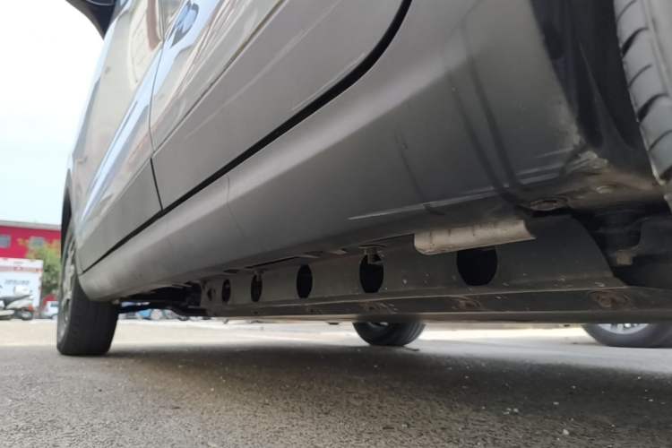 Used Leapmotor T03 2023 310 Lite Edition Left Side Sill