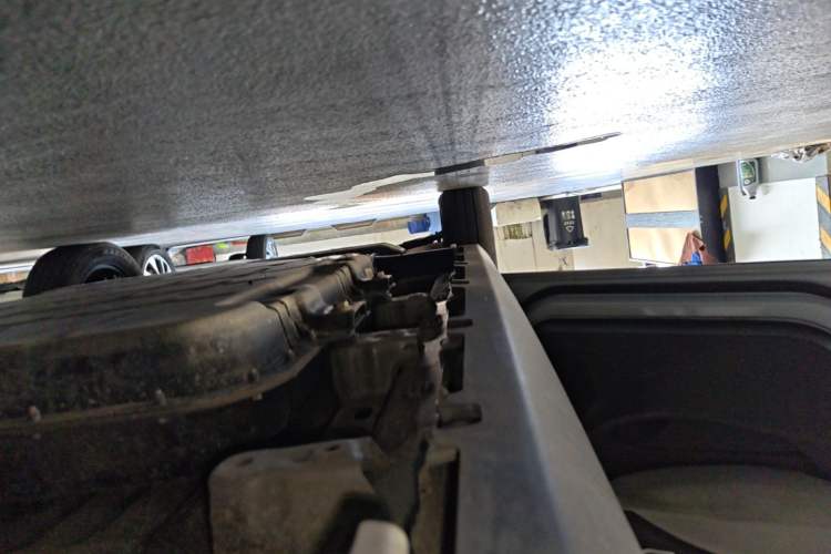 Used Leapmotor T03 2023 200 Lite Edition Left Side Sill