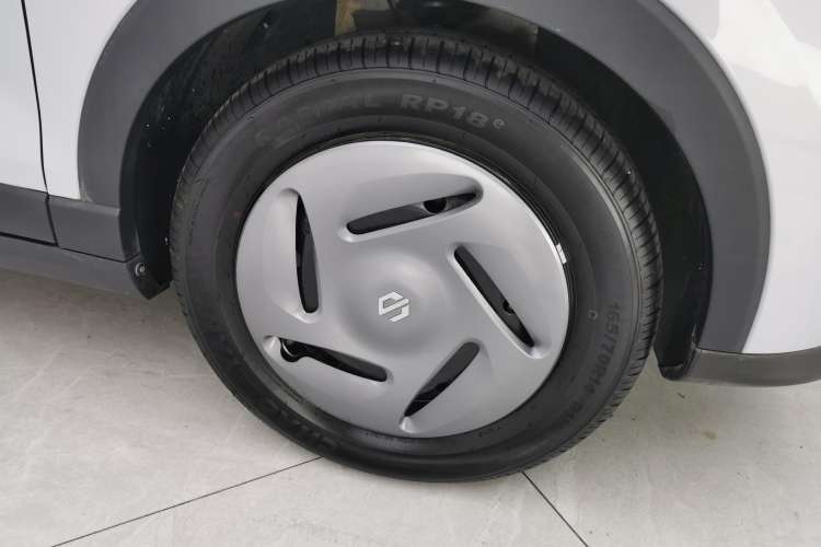 Used Leapmotor T03 2023 200 Lite Edition Right Front Wheel Hub