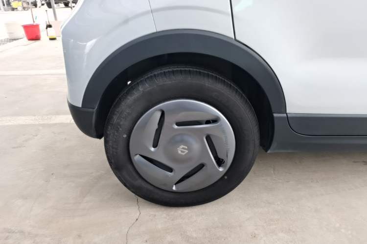 Used Leapmotor T03 2023 200 Lite Edition Right Rear Wheel Hub