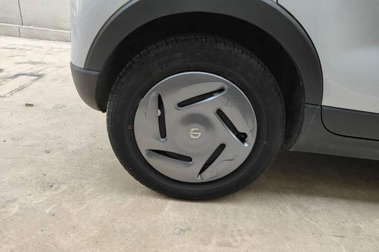 Used Leapmotor T03 2023 200 Lite Edition Right Rear Wheel Hub