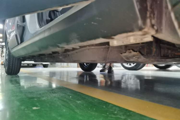Used Leapmotor T03 2023 310 Lite Edition Right Side Sill