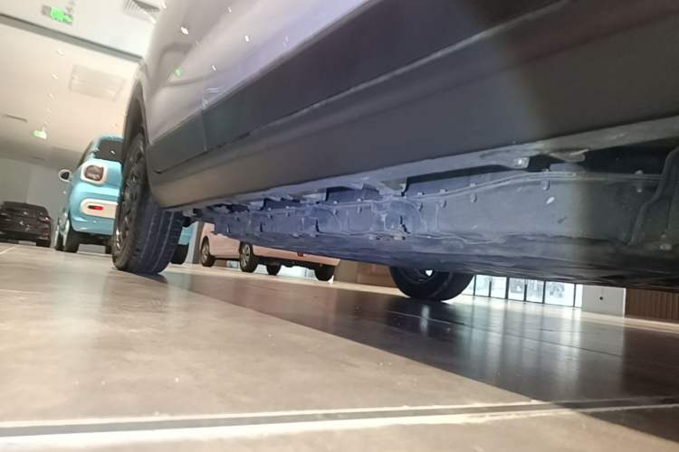 Used Leapmotor T03 2023 403 Smart Edition Right Side Sill