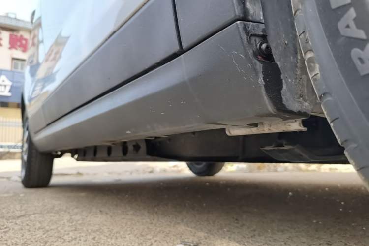 Used Leapmotor T03 2023 310 Lite Edition Right Side Sill