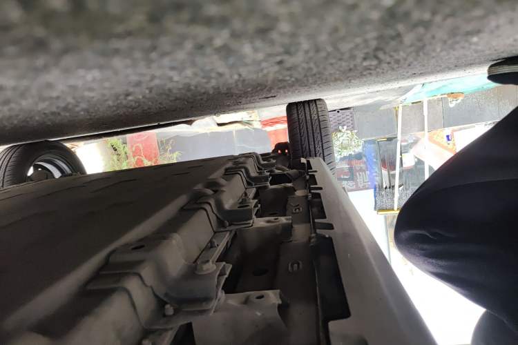 Used Leapmotor T03 2023 310 Lite Edition Right Side Sill