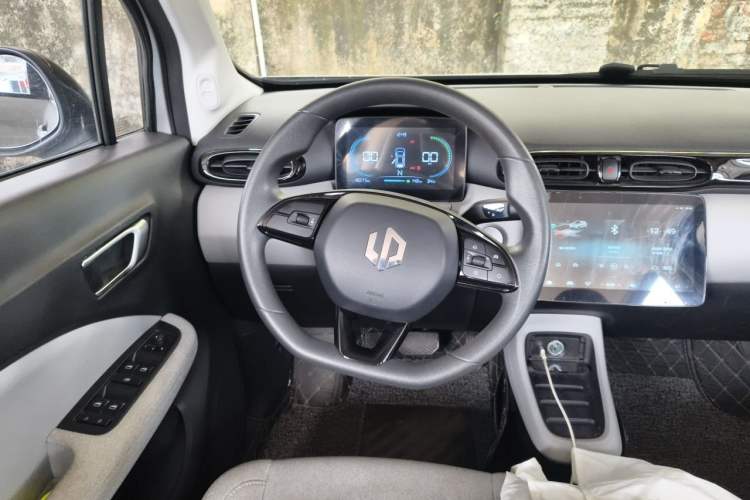 Used Leapmotor T03 2023 200 Lite Edition Steering Wheel