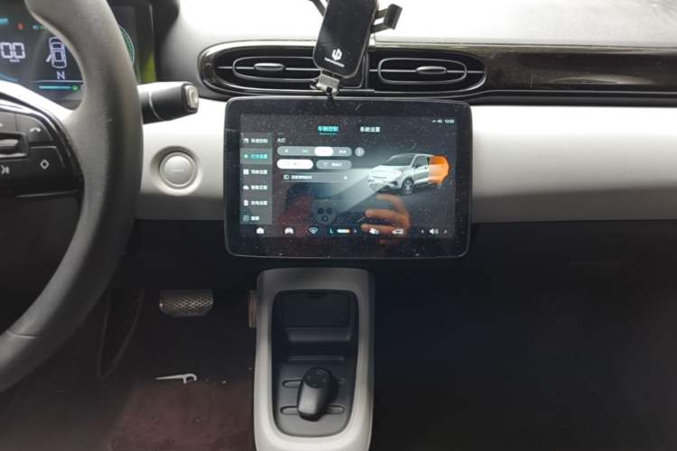 Used Leapmotor T03 2023 310 Lite Edition Audio And AC Panel