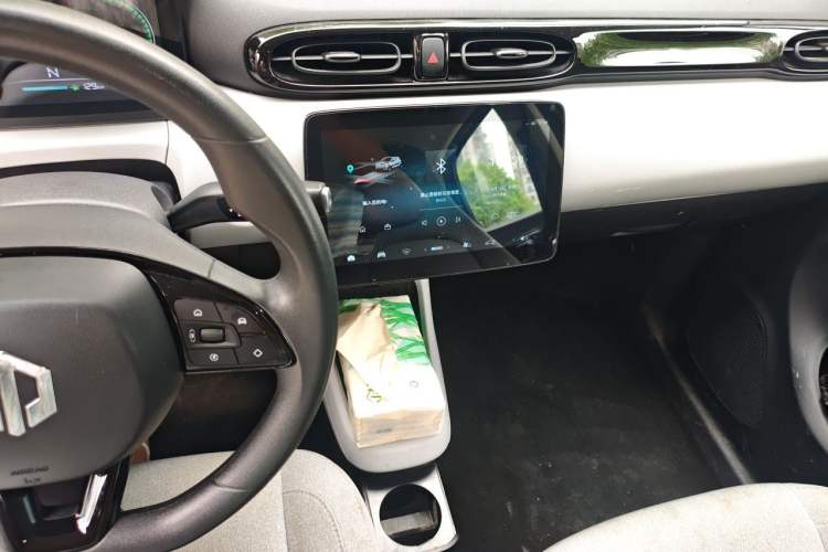 Used Leapmotor T03 2023 200 Lite Edition Audio And AC Panel