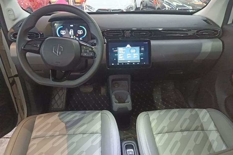 Used Leapmotor T03 2023 310 Lite Edition Center Console