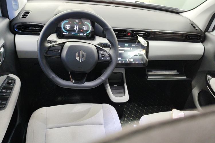 Used Leapmotor T03 2023 200 Lite Edition Center Console