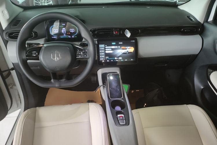Used Leapmotor T03 2023 310 Lite Edition Center Console