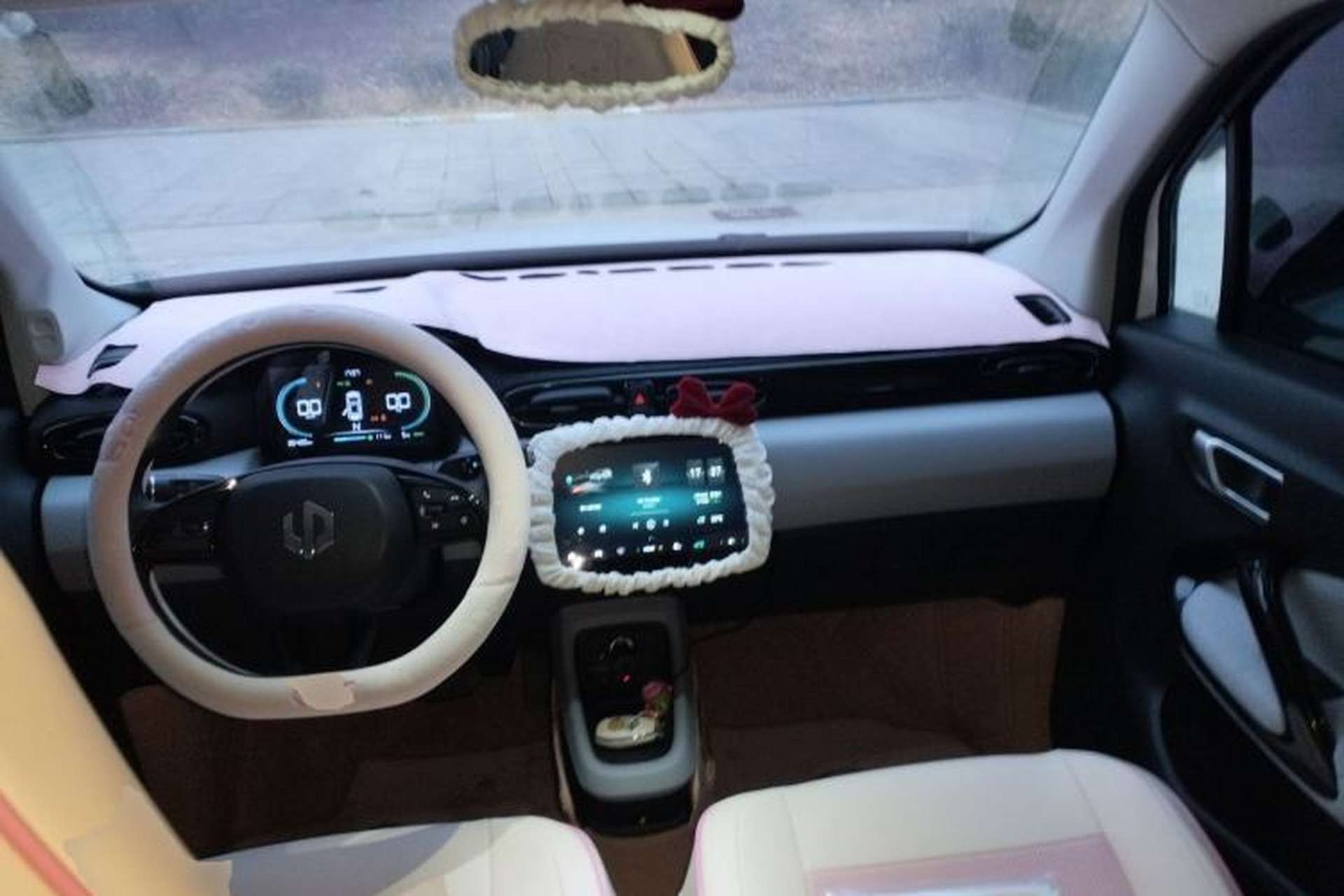 Used Leapmotor T03 2023 310 Lite Edition Center Console