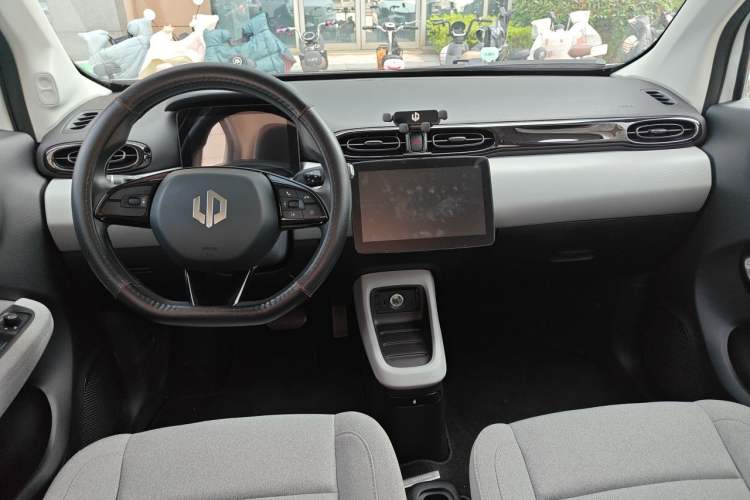 Used Leapmotor T03 2023 310 Lite Edition Center Console