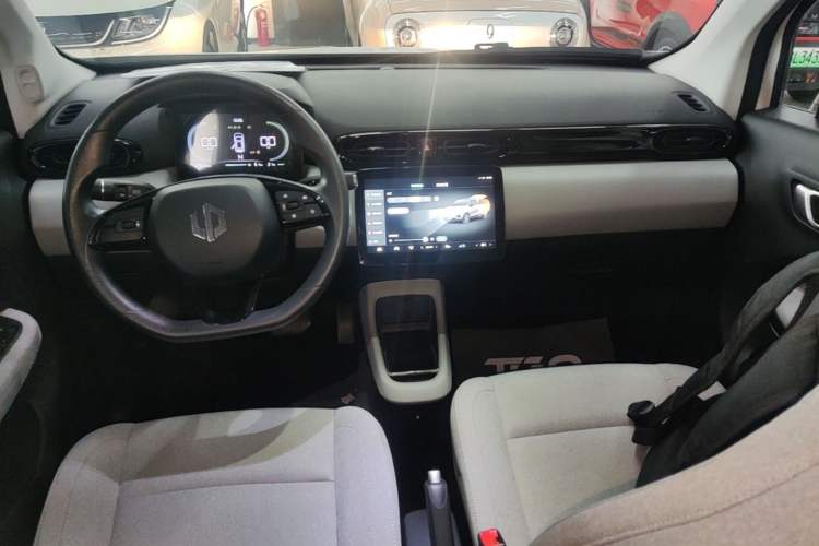 Used Leapmotor T03 2023 200 Lite Edition Center Console