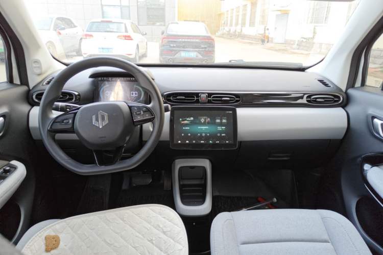 Used Leapmotor T03 2023 310 Lite Edition Center Console