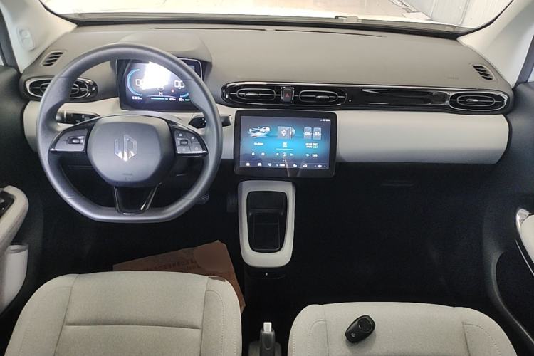 Used Leapmotor T03 2023 200 Lite Edition Center Console