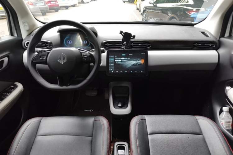 Used Leapmotor T03 2023 310 Lite Edition Center Console