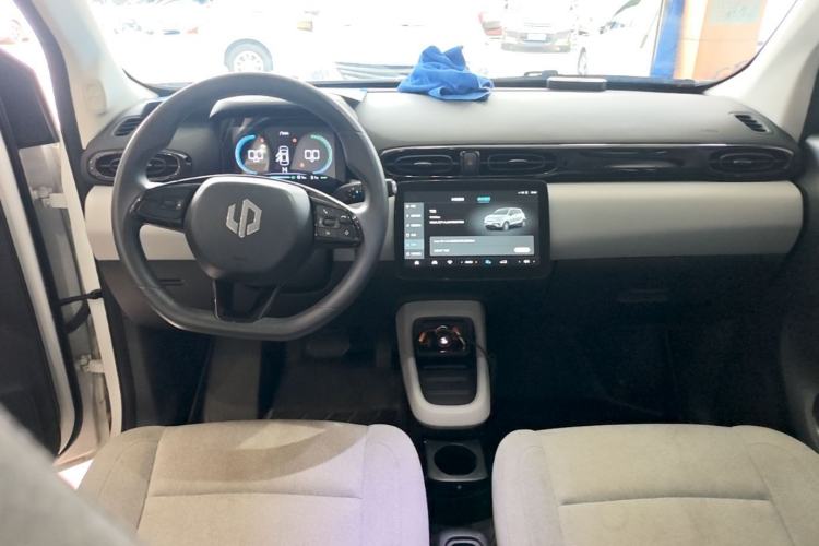 Used Leapmotor T03 2023 310 Lite Edition Center Console