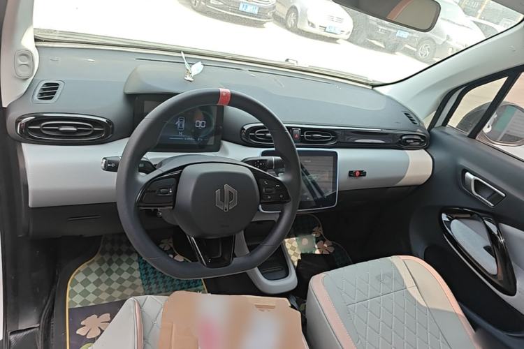 Used Leapmotor T03 2023 310 Lite Edition Center Console