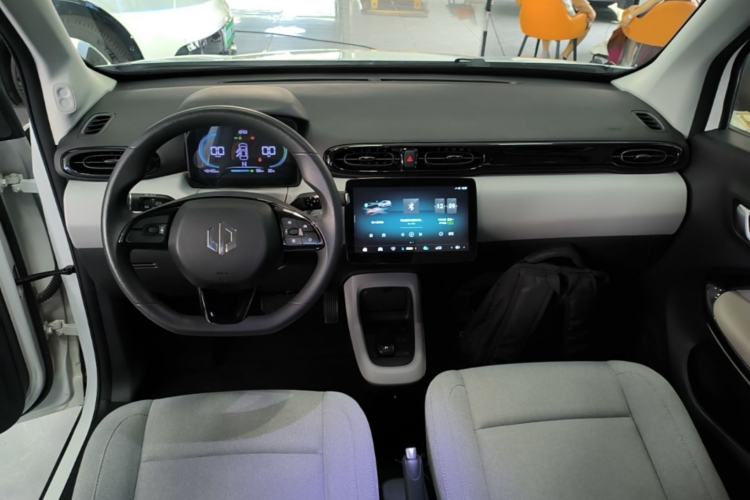 Used Leapmotor T03 2023 200 Lite Edition Center Console