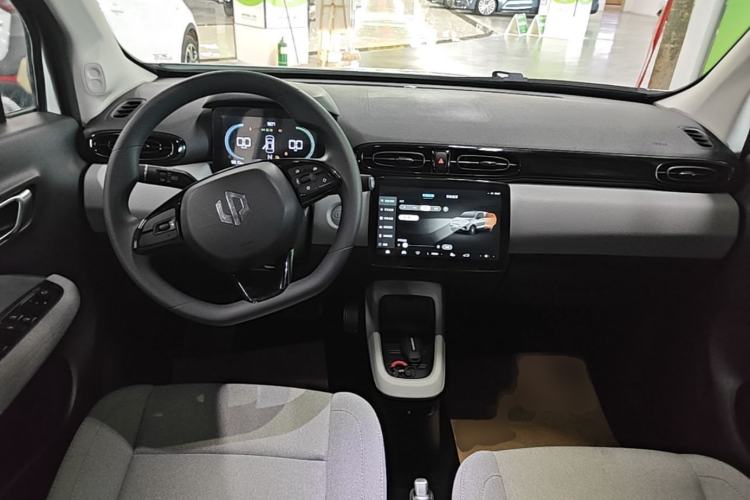 Used Leapmotor T03 2023 200 Lite Edition Center Console