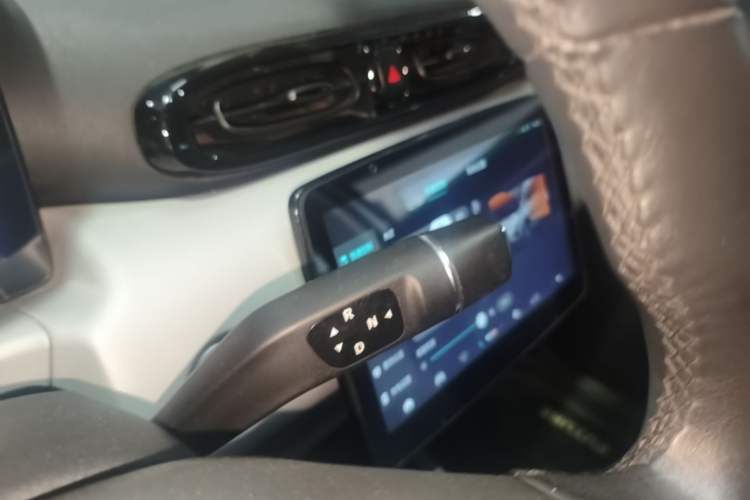 Used Leapmotor T03 2023 403 Smart Edition Gear Lever