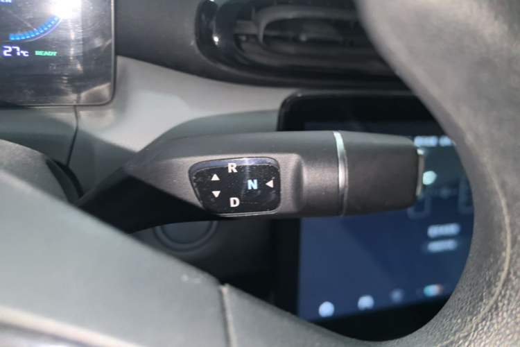 Used Leapmotor T03 2023 310 Lite Edition Gear Lever