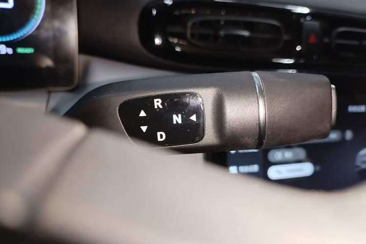 Used Leapmotor T03 2023 310 Lite Edition Gear Lever