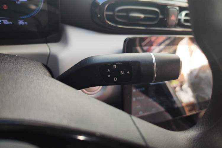 Used Leapmotor T03 2023 310 Lite Edition Gear Lever