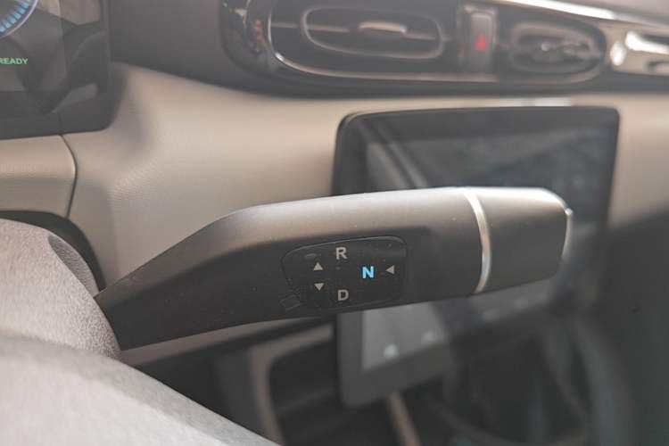 Used Leapmotor T03 2023 310 Lite Edition Gear Lever