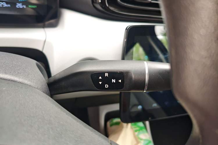 Used Leapmotor T03 2023 200 Lite Edition Gear Lever
