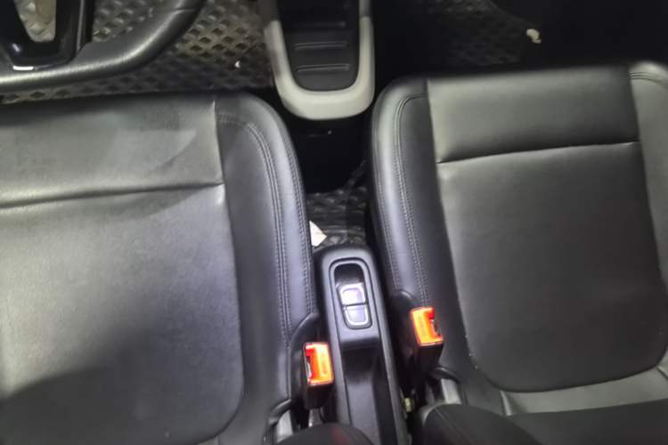 Used Leapmotor T03 2023 310 Lite Edition Gear Lever