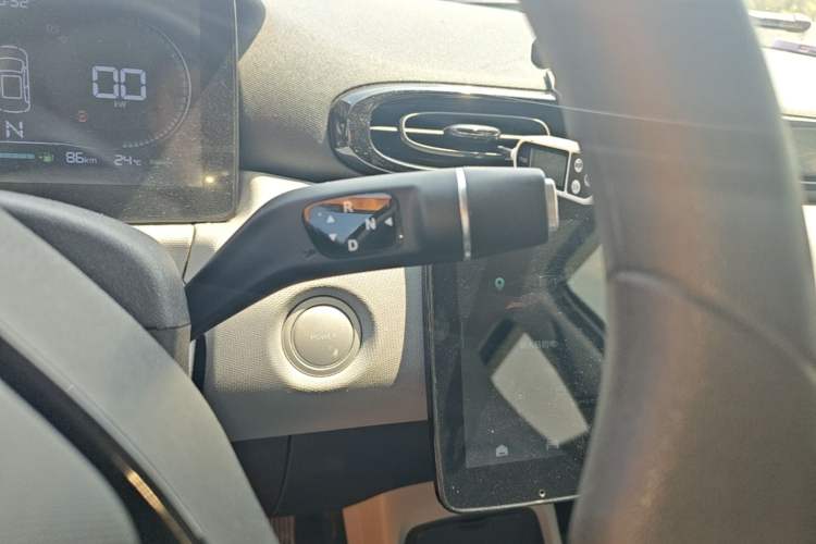 Used Leapmotor T03 2023 310 Lite Edition Gear Lever