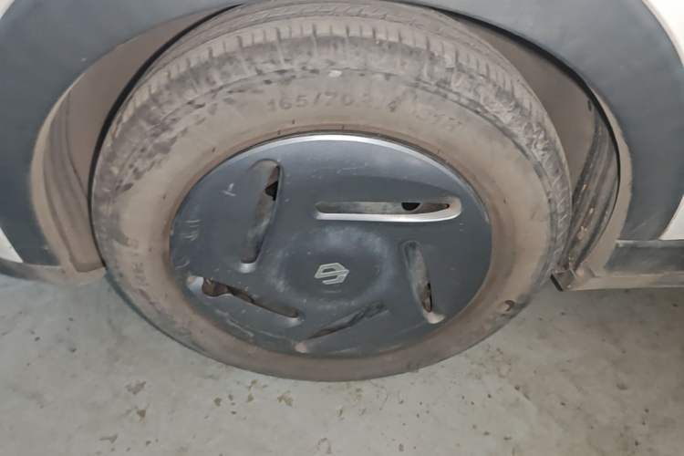 Used Leapmotor T03 2023 200 Lite Edition Left Front Wheel Hub