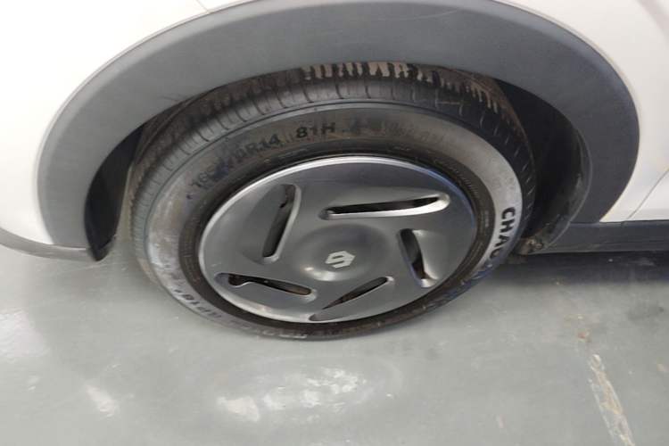 Used Leapmotor T03 2023 200 Lite Edition Left Front Wheel Hub