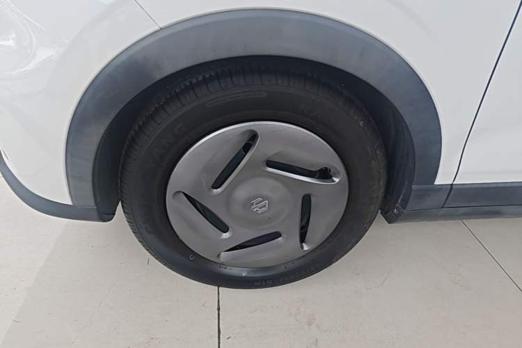Used Leapmotor T03 2023 200 Lite Edition Left Front Wheel Hub