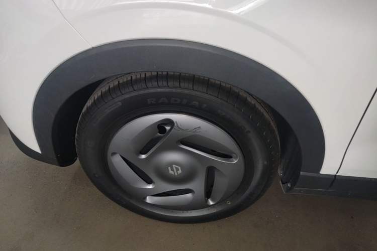 Used Leapmotor T03 2023 200 Lite Edition Left Front Wheel Hub