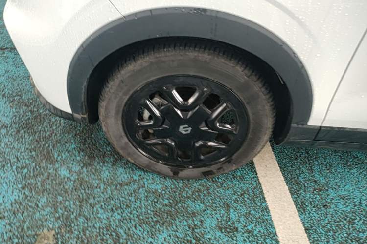 Used Leapmotor T03 2023 310 Lite Edition Left Front Wheel Hub